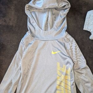 3t grey Nike pullover